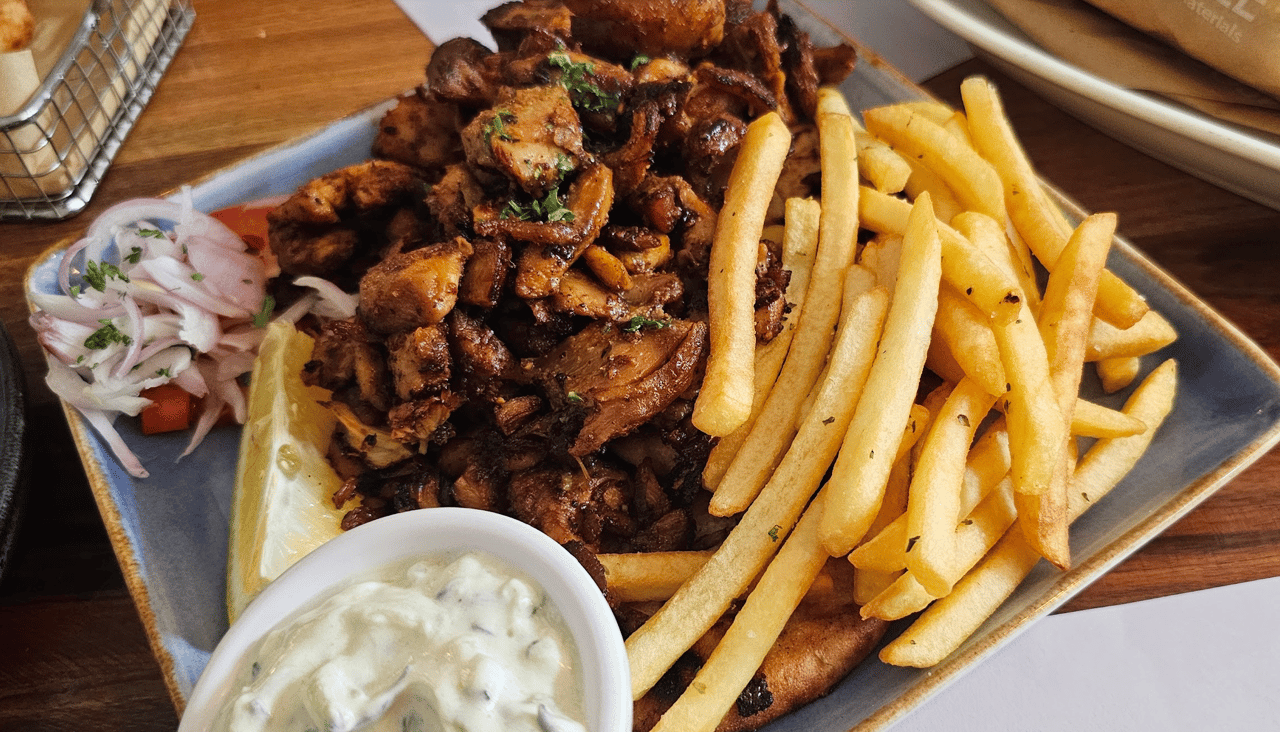 Bakalaki Greek Taverna restaurant in Orchard