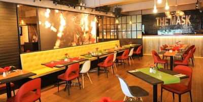 The Mask Restaurant and Bar — Western restaurant in Singapore River