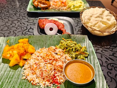 Shami Banana Leaf