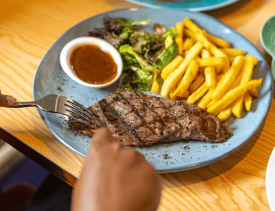 YOUNGS Restaurant & Bar — restaurant in Seletar — photo 4