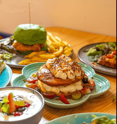 YOUNGS Restaurant & Bar — restaurant in Seletar — photo 3