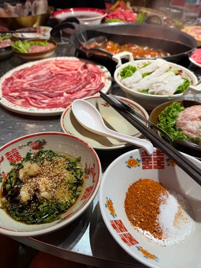 Feng Xiao Zhang Hotpot - Chinatown 冯校长成都老火锅 — restaurant in Chinatown — photo 2
