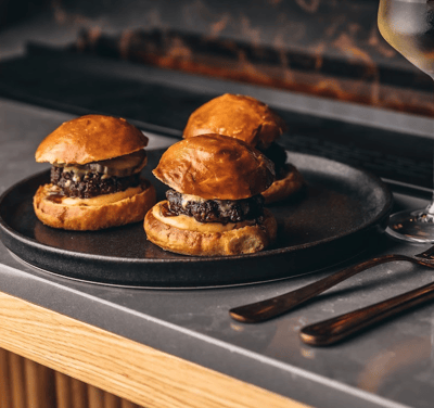 Oche Clarke Quay — restaurant in Singapore River — photo 3