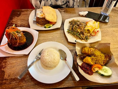 Ayam Penyet Ria - Lucky Plaza — restaurant in Orchard — photo 2