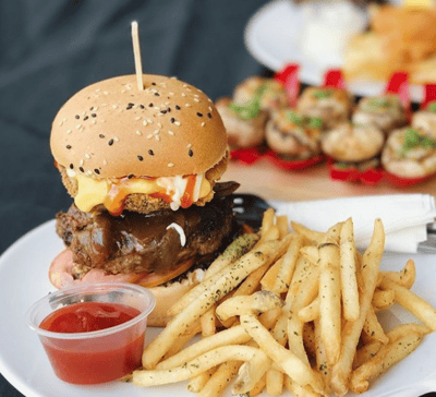 26 - MARINA BAR & BISTRO — restaurant in Marina South — photo 3