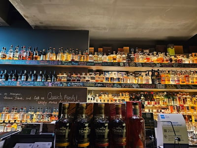 Quaich Bar Avant-Garde — restaurant in Downtown Core — photo 4