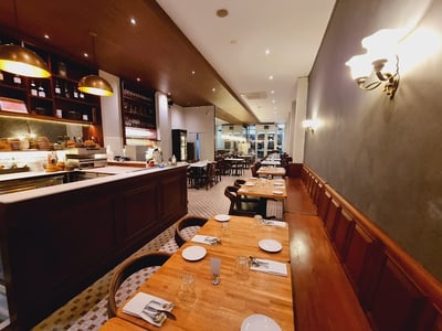 Saveur — restaurant in Downtown Core — photo 2