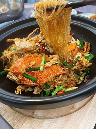 Hei YaYa Live Seafood 黑丫丫活海鲜 — restaurant in Kallang — photo 2