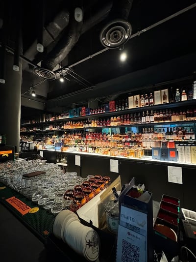 Malts - Whiskey Bar — restaurant in Downtown Core — photo 3