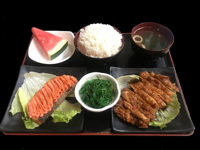 Sushi Uozen — restaurant in Tampines — photo 2
