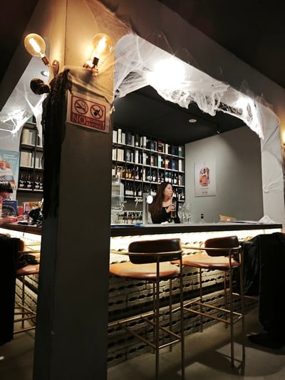 V Lounge — restaurant in Bukit Timah — photo 2