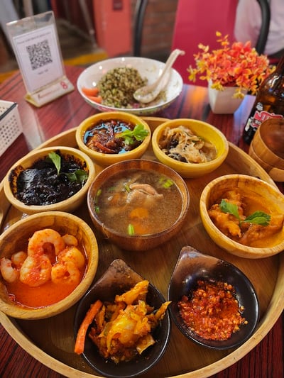 Woody Family Peranakan Cafe — restaurant in Sembawang — photo 2