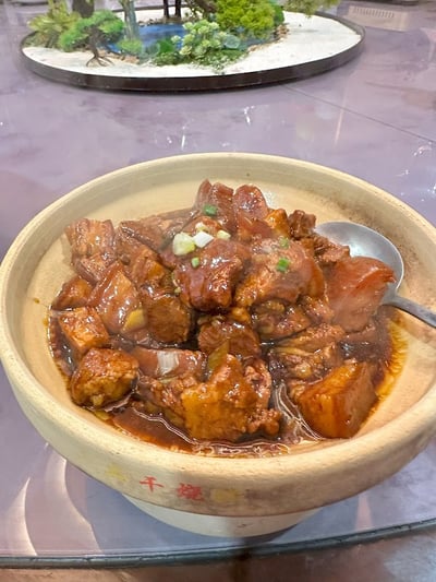 Hei YaYa Live Seafood 黑丫丫活海鲜 — restaurant in Kallang — photo 3