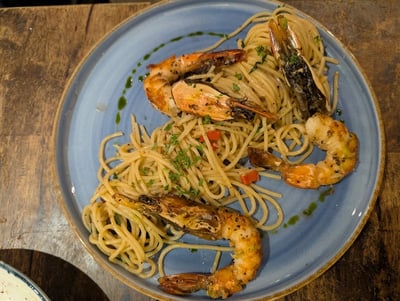Royz et Vous — restaurant in Outram — photo 3