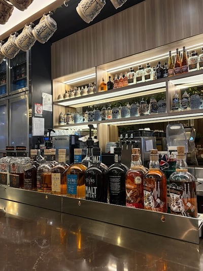 Brotzeit German Beer Bar and Restaurant - VivoCity — restaurant in Bukit Merah — photo 3