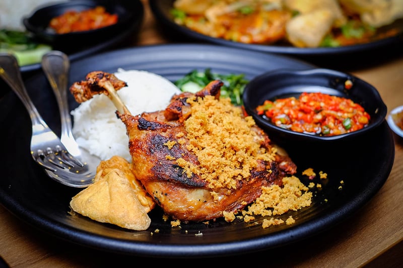 Bebek Goreng Pak Ndut - Lucky Plaza — restaurant in Orchard — main photo