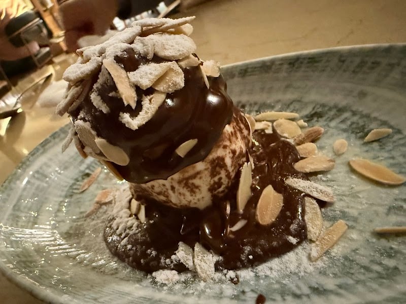 Atout restaurant in Tanglin